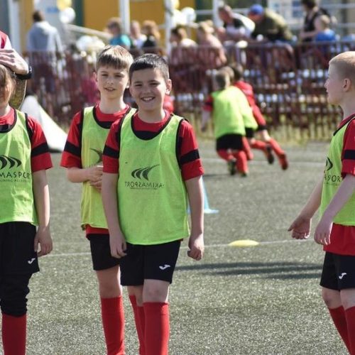 Znacznik piłkarski żółty, oznacznik Dziecko